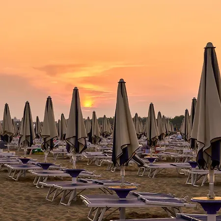 Seaside Escape With Pool View Apartment Bibione