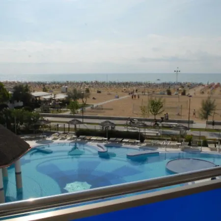 Seaside Escape With Pool View Apartment Bibione